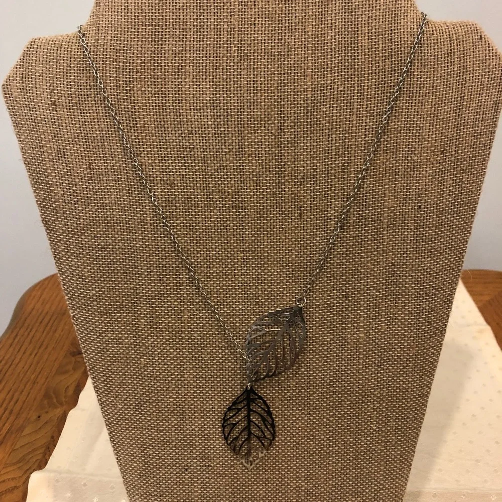 Golden Threads Double Leaf Delicate Silver Tone Necklace NWT
